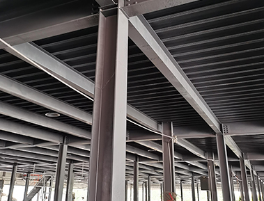 钢结构施工现场