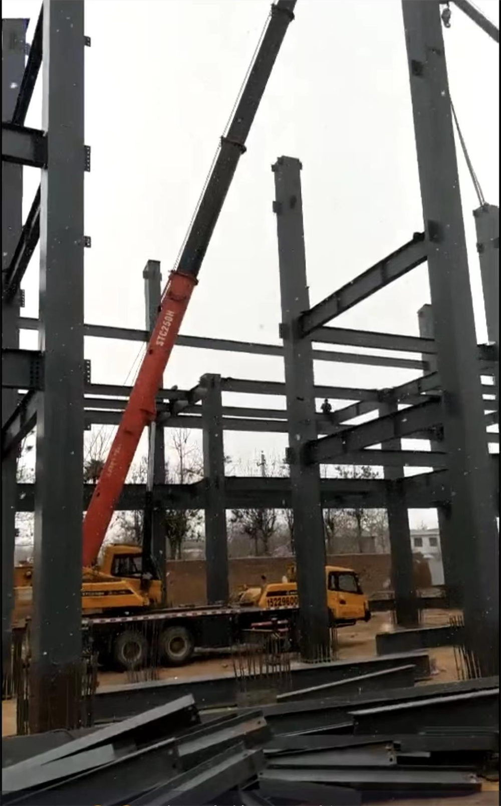 钢结构施工现场20