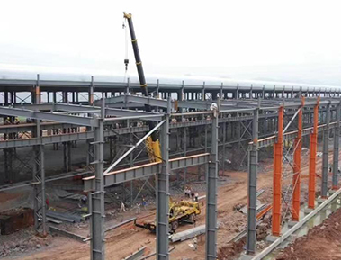 钢结构施工现场