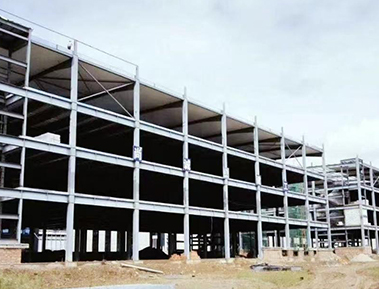 钢结构施工现场