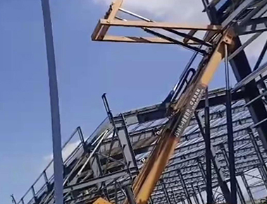 钢结构施工现场