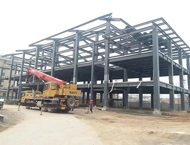 钢结构施工现场